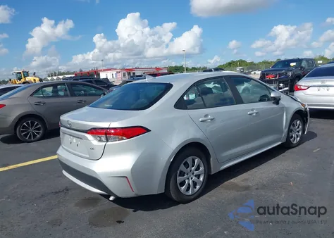 2022 Toyota Corolla Le z USA, uszkodzony, nr VIN 5YFEPMAE7NP359748
